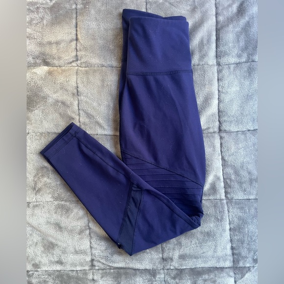 🔥3/$15 Old Navy | Indigo Workout Leggings - Picture 1 of 6